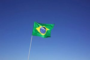 A economia brasileira cresce 4,6% em 2021, superando a perda da pandemia; a atividade econômica do país cresce 0,5% no quarto trimestre, acima das expectativas