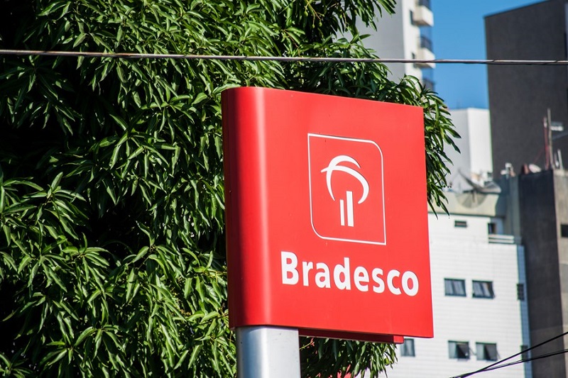 Bradesco (BBDC4): A AGE aprovou aumento de capital de R$ 4 bilhões, com bônus em opções de ações