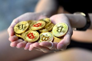 Após queda no mercado de criptomoedas, os fundos Bitcoin surpreenderam os investidores e estão mostrando um retorno positivo